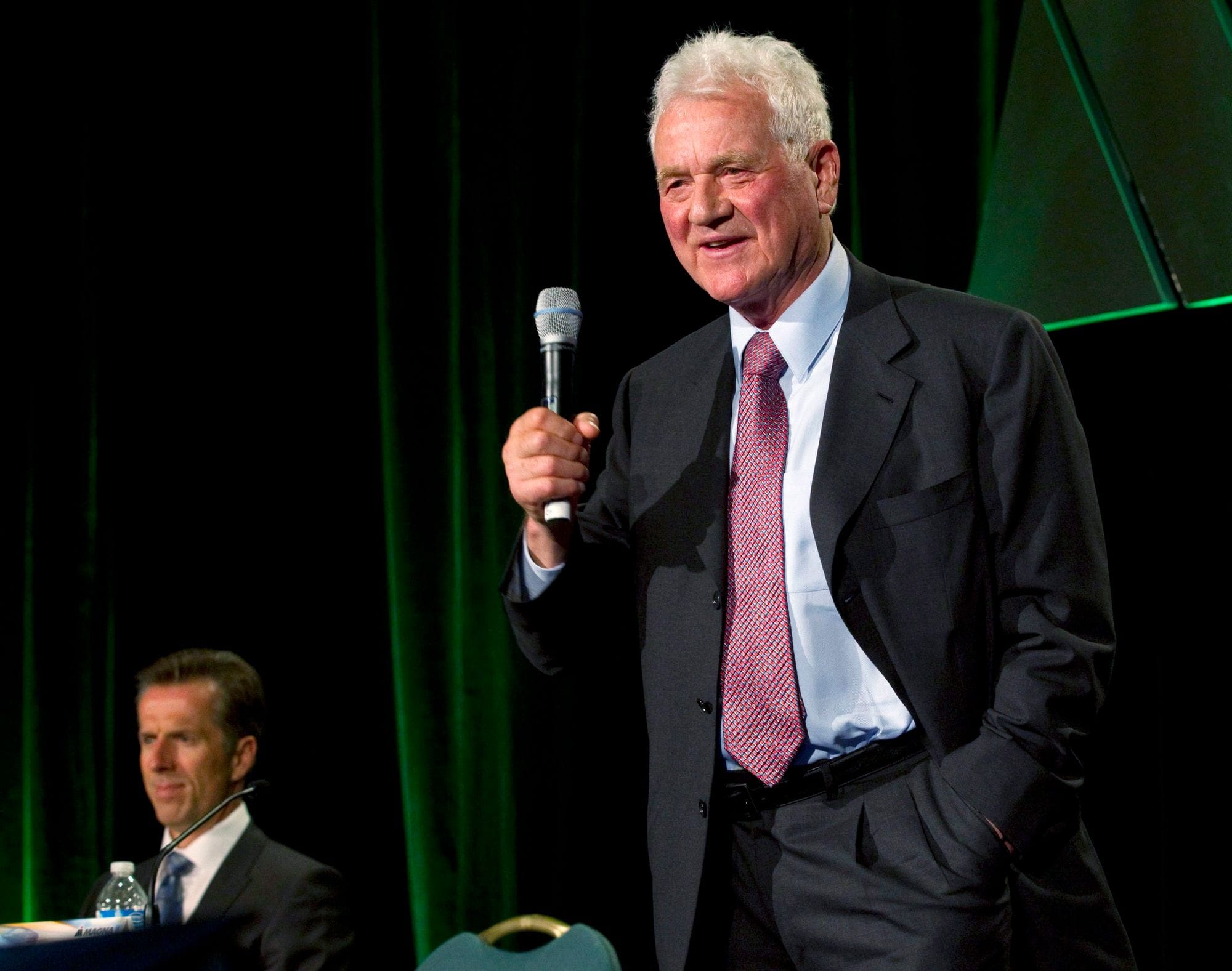 Billionaire Frank Stronach lobbying Ontario to allow his three-wheeled